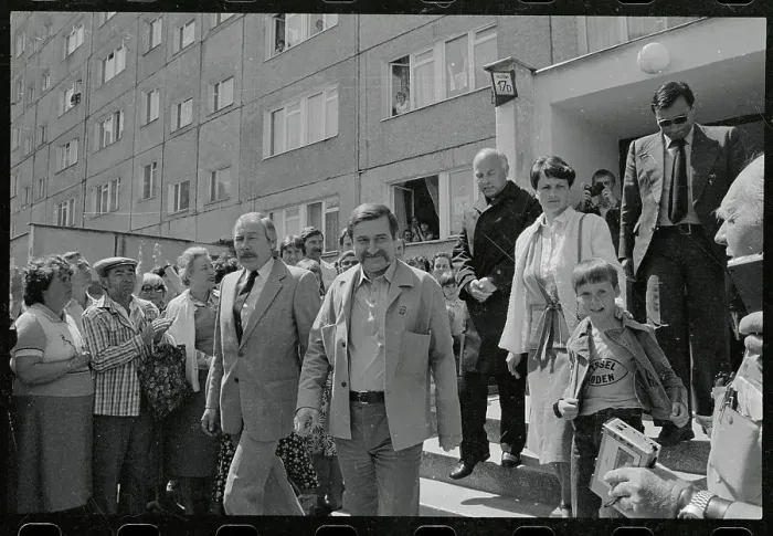 Framed Print : Lech Walesa Leaving With Family and Associates to Meet the Pope Framed Print : Lech Walesa Leaving With Family and Associates to Meet the Pope
