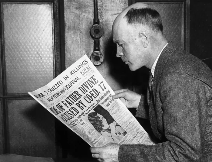 Framed Print : Lee Jewett, Father Of Girl, Reads Headline Framed Print : Lee Jewett, Father Of Girl, Reads Headline