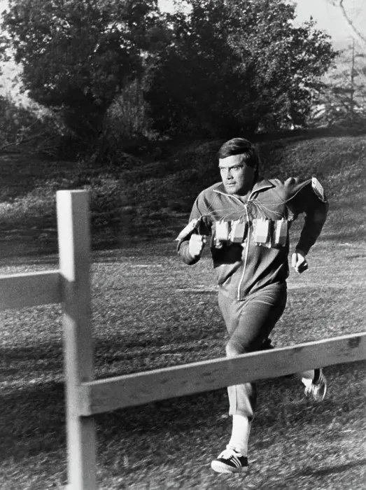  : Lee Majors In The Six Million Dollar Man Television Program