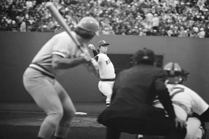 Framed Print : Bill Lee Pitching to Pete Rose