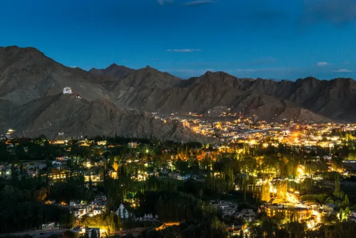 Framed Print : Leh ladkh. It was the capital of the Himalayan kingdom of Ladakh Framed Print : Leh ladkh. It was the capital of the Himalayan kingdom of Ladakh