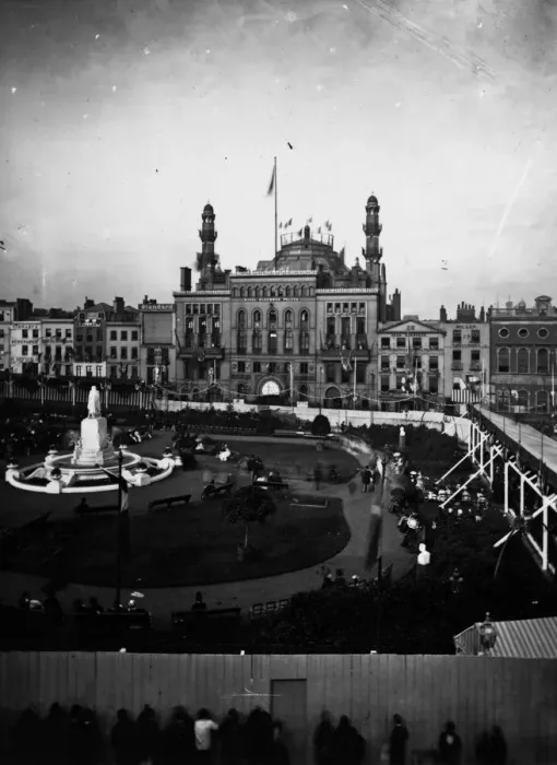 Framed Print : Leicester Square Framed Print : Leicester Square