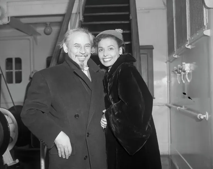 Framed Print : Lena Horne With Husband Lennie Hayton Framed Print : Lena Horne With Husband Lennie Hayton