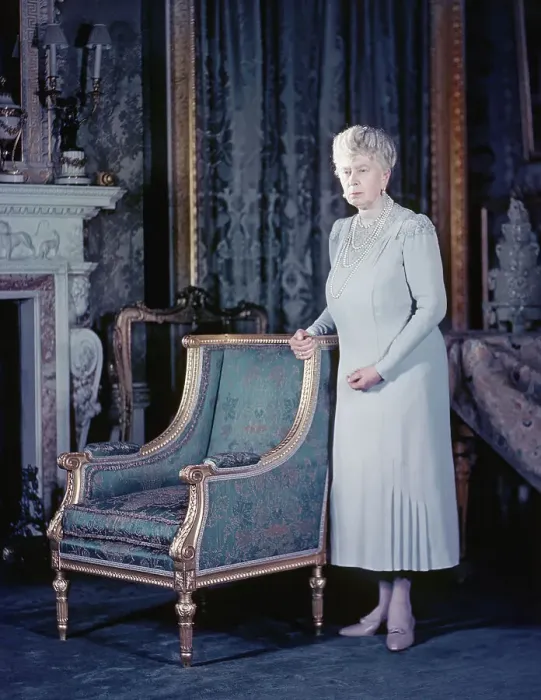 Framed Print : Full Length Photo Of Queen Mary W / Chair Framed Print : Full Length Photo Of Queen Mary W / Chair