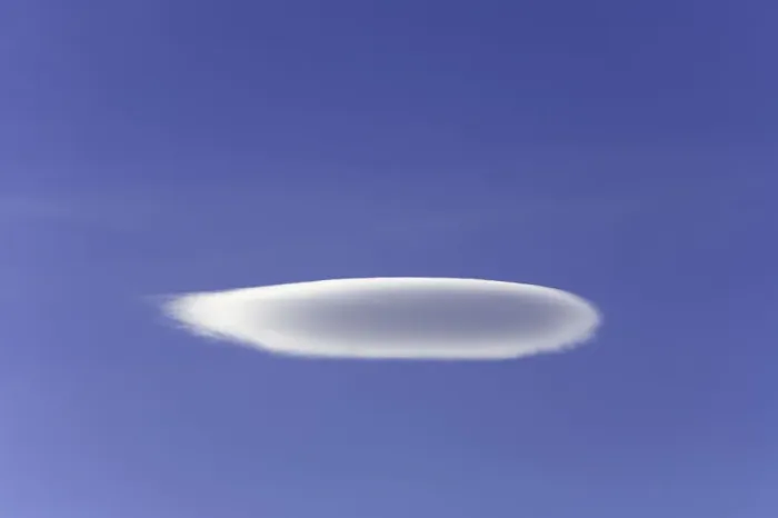 Framed Print : Lenticular cloud against blue sky Framed Print : Lenticular cloud against blue sky