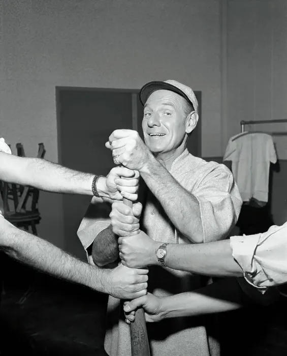 : Leo Durcoher Topping the Baseball bat Grip : Leo Durcoher Topping the Baseball bat Grip