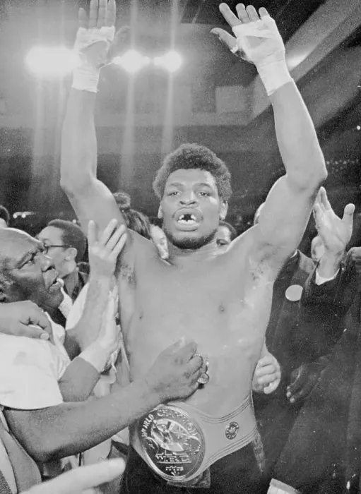 Framed Print : Leon Spinks Celebrating His Victory Framed Print : Leon Spinks Celebrating His Victory