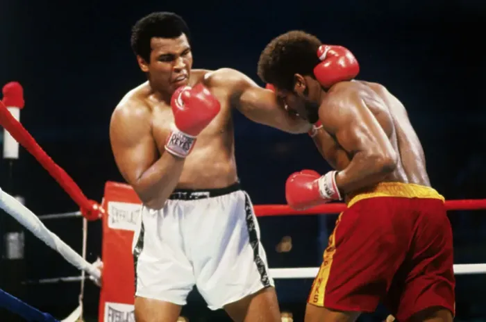 Framed Print : Leon Spinks and Muhammad Ali During Bout Framed Print : Leon Spinks and Muhammad Ali During Bout