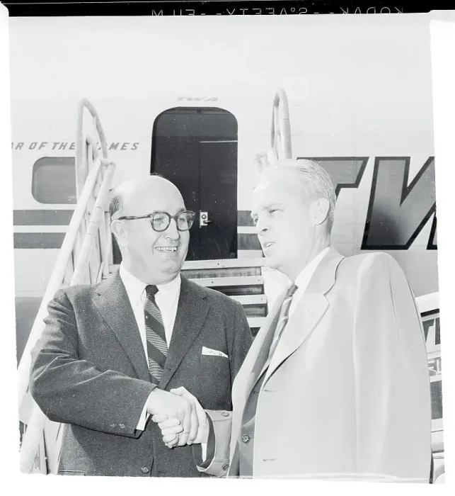 Framed Print : Leonard Hall and Paul Butler Shaking Hands Framed Print : Leonard Hall and Paul Butler Shaking Hands