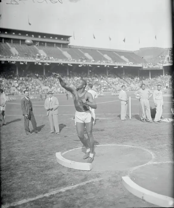 Framed Print : Leroy Dues Throwing Shotput Framed Print : Leroy Dues Throwing Shotput