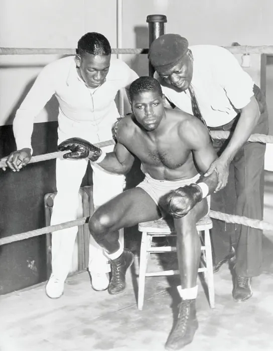 Framed Print : Leroy Haynes, Jack Johnson and Fred Jenkins Training in the Ring Framed Print : Leroy Haynes, Jack Johnson and Fred Jenkins Training in the Ring