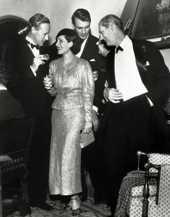 Framed Print : Leslie Howard, Norma Shearer, Gary Cooper and Lionel Barrymore Framed Print : Leslie Howard, Norma Shearer, Gary Cooper and Lionel Barrymore
