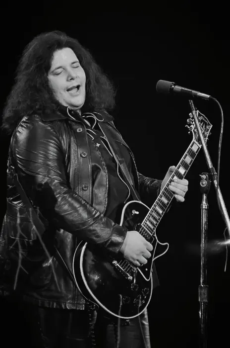 Framed Print : Leslie West