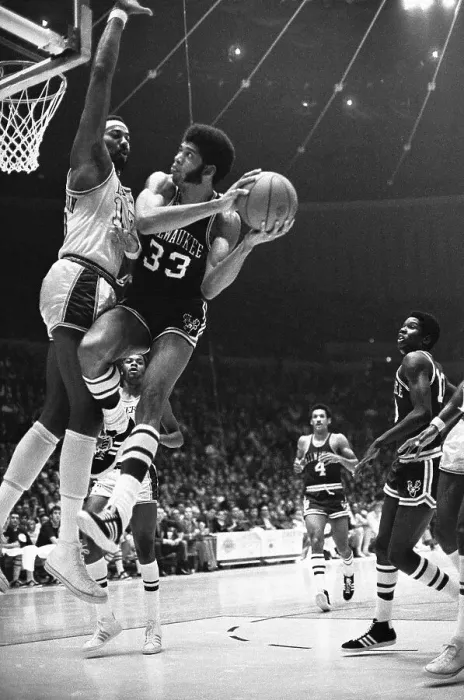Framed Print : Lew Alcindor Shoots Vs. Wilt Chamberlain Framed Print : Lew Alcindor Shoots Vs. Wilt Chamberlain