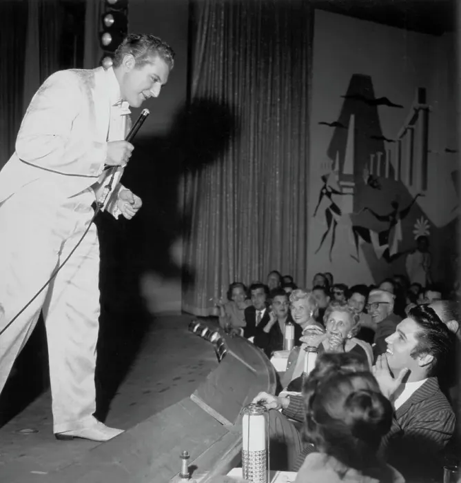 Framed Print : Liberace Singing to Elvis Presley in Audience Framed Print : Liberace Singing to Elvis Presley in Audience