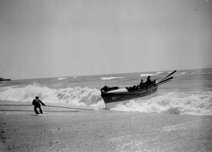 Framed Print : Lifeboat Landing Framed Print : Lifeboat Landing