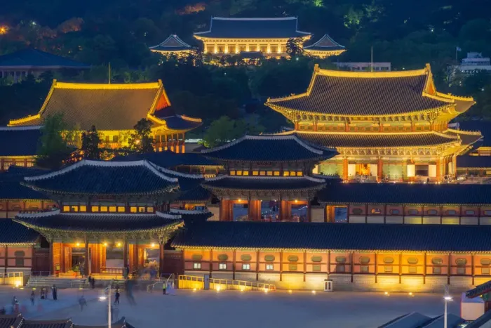 Framed Print : Light illumination Geyongbokgung Palace in Seoul at night, South Korea