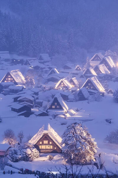 Light up Shirakawa-go village with snow on winter