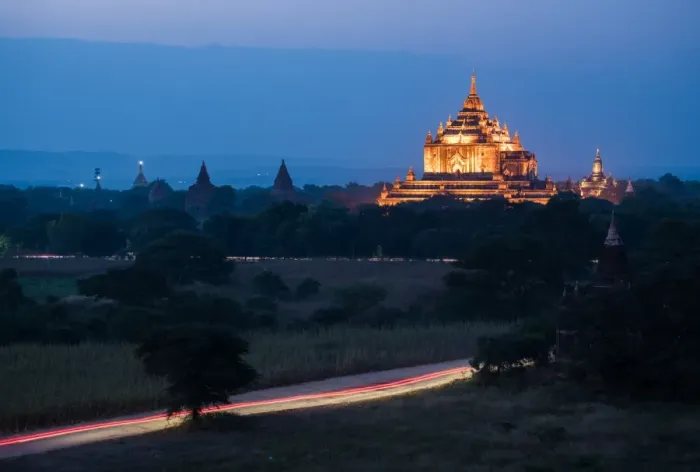 Framed Print : Light streak golden lighting pagoda in Bagan pagoda field Framed Print : Light streak golden lighting pagoda in Bagan pagoda field