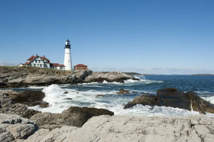 Framed Print : Lighthouse, waves breaking on rocks, Portland Head Light, Cape Elizabeth, Portland, Maine, New England, USA, North America Framed Print : Lighthouse, waves breaking on rocks, Portland Head Light, Cape Elizabeth, Portland, Maine, New England, USA, North America