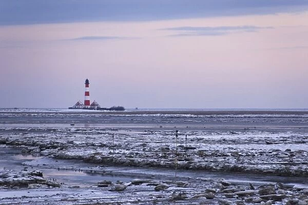 Lighthouse of Westerhever in winter, St. Peter-Ording, Eiderstedt Peninsula, district of Nordfriesland, Schleswig-Holstein, Germany, Europe