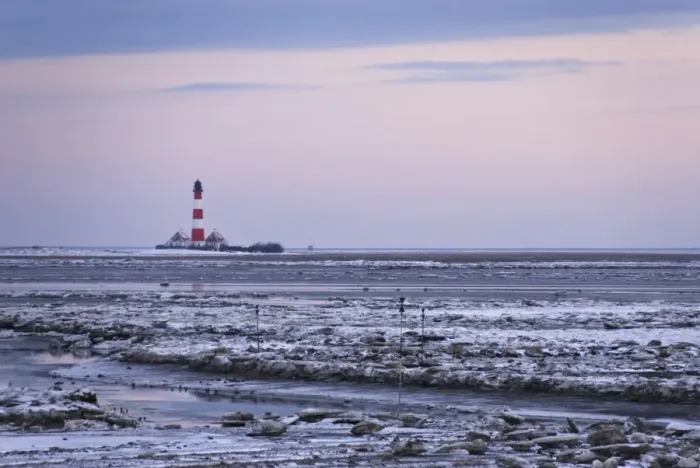 Framed Print : Lighthouse of Westerhever in winter, St. Peter-Ording, Eiderstedt Peninsula, district of Nordfriesland, Schleswig-Holstein, Germany, Europe