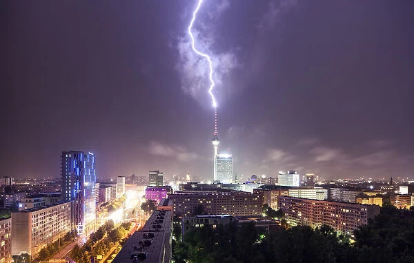 Lightning strike at Berlin Fernsehturm