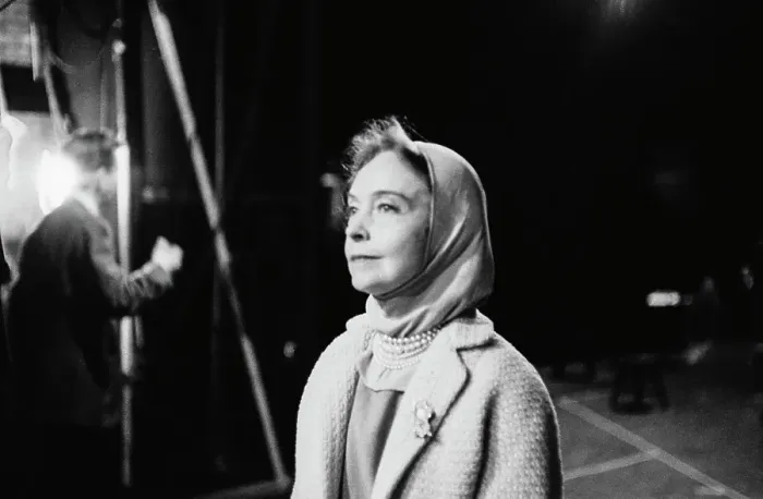 Framed Print : Lillian Gish