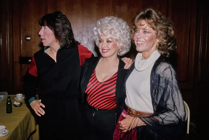 Framed Print : Lily Tomlin, Dolly Parton, Jane Fonda Framed Print : Lily Tomlin, Dolly Parton, Jane Fonda