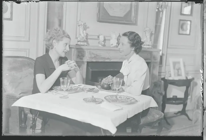 Framed Print : Lilyan Tashman and Tiffany Saportas Meeting for Lunch Framed Print : Lilyan Tashman and Tiffany Saportas Meeting for Lunch