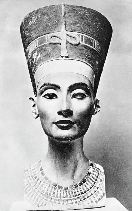 Framed Print : Limestone Bust of Queen Nefertiti Framed Print : Limestone Bust of Queen Nefertiti