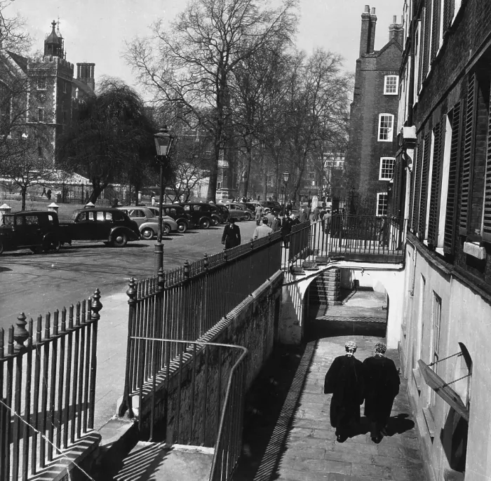 Framed Print : Lincoln's Inn Framed Print : Lincoln's Inn