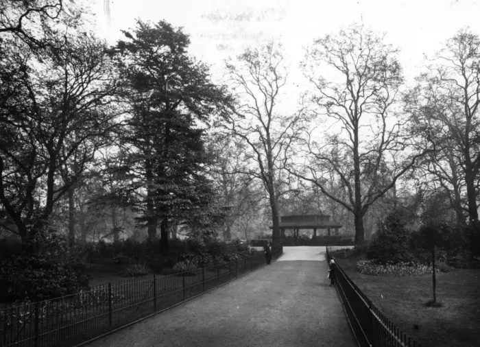 Framed Print : Lincolns Inn Fields Framed Print : Lincolns Inn Fields