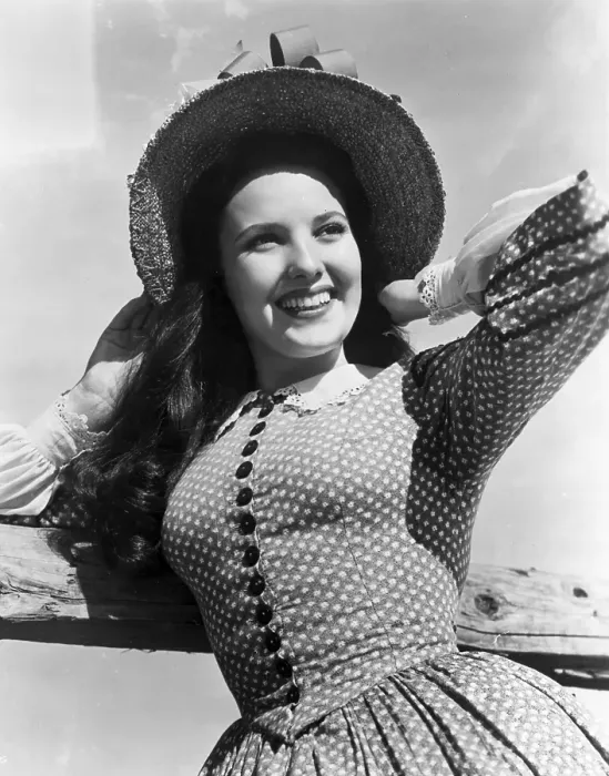 Framed Print : Linda Darnell Framed Print : Linda Darnell