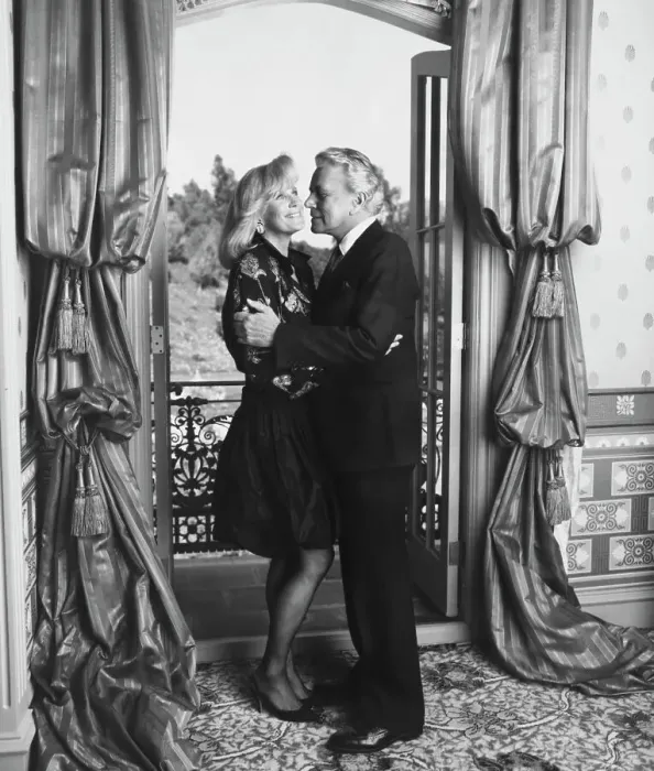 Framed Print : Linda Evans and John Forsyth