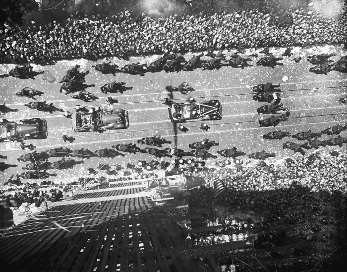 Framed Print : Lindbergh's Parade in New York Framed Print : Lindbergh's Parade in New York