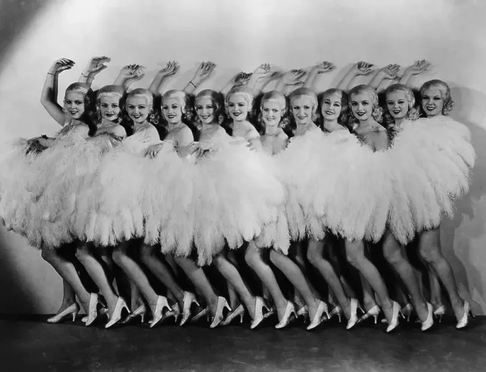 Framed Print : Line Of Chorus Girls In Feathered Costumes