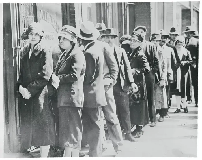 Framed Print : Line of Patrons at Liquor Store