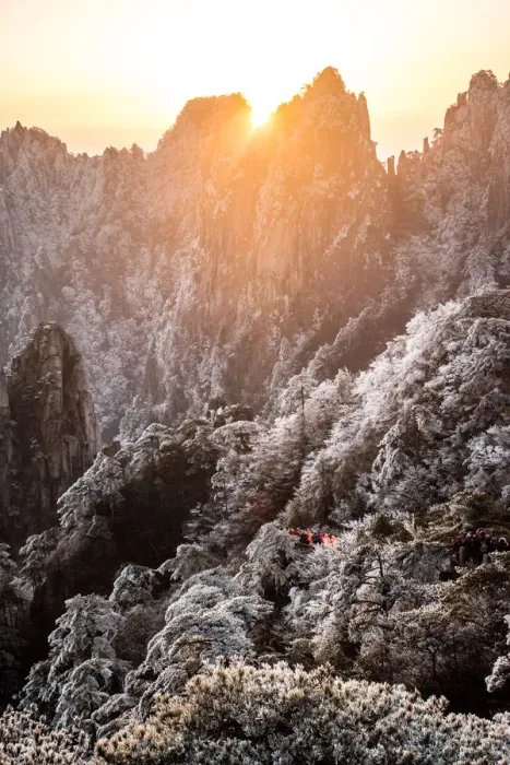 Framed Print : lion peak view point, Huangshan (Yellow Mountains), Eastern China Framed Print : lion peak view point, Huangshan (Yellow Mountains), Eastern China