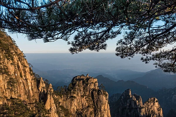 lion peak view point, Huangshan (Yellow Mountains), Eastern China