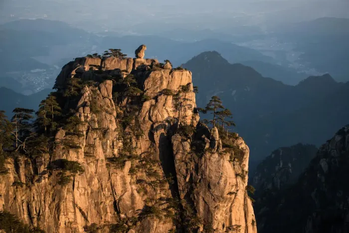 Framed Print : lion peak view point, Huangshan (Yellow Mountains), Eastern China Framed Print : lion peak view point, Huangshan (Yellow Mountains), Eastern China