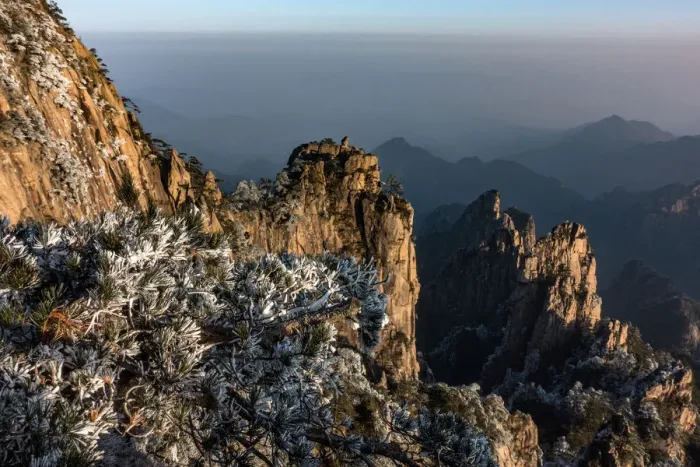 Framed Print : lion peak view point, Huangshan (Yellow Mountains), Eastern China Framed Print : lion peak view point, Huangshan (Yellow Mountains), Eastern China