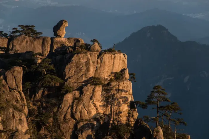 Framed Print : lion peak view point, Huangshan (Yellow Mountains), Eastern China Framed Print : lion peak view point, Huangshan (Yellow Mountains), Eastern China