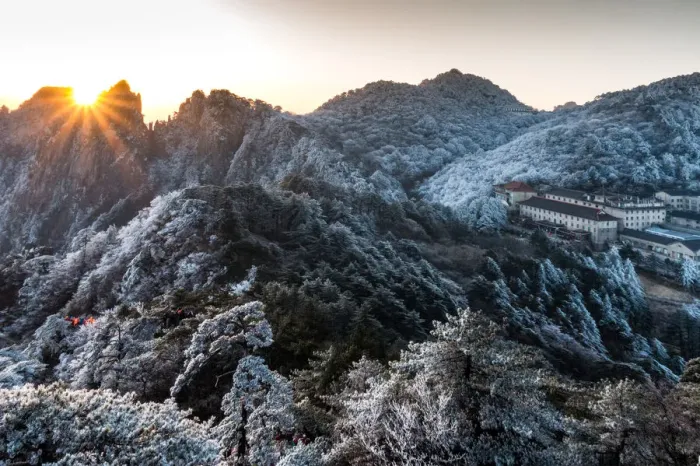 Framed Print : lion peak view point, Huangshan (Yellow Mountains), Eastern China Framed Print : lion peak view point, Huangshan (Yellow Mountains), Eastern China