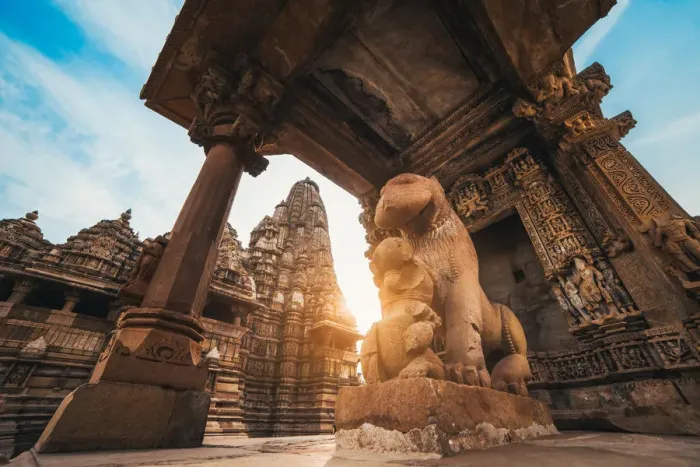 Framed Print : Lion statue at a temple in Khajuraho