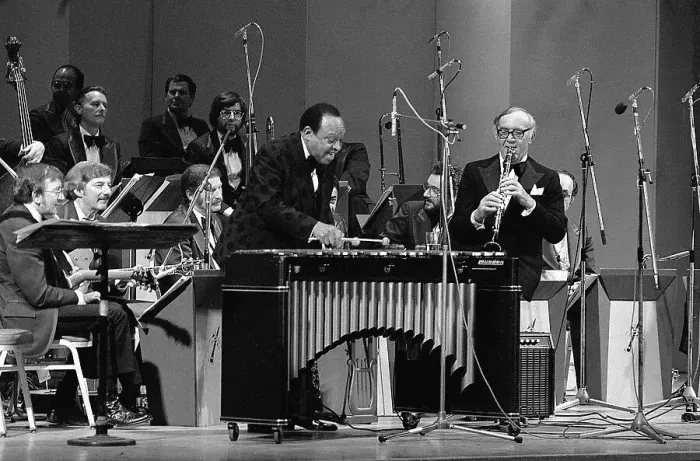 Framed Print : Lionel Hampton Performs with Benny Goodman Framed Print : Lionel Hampton Performs with Benny Goodman