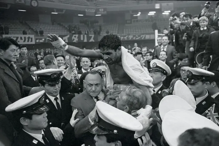 Framed Print : Lionel Rose Carried on Crew's Shoulders Framed Print : Lionel Rose Carried on Crew's Shoulders