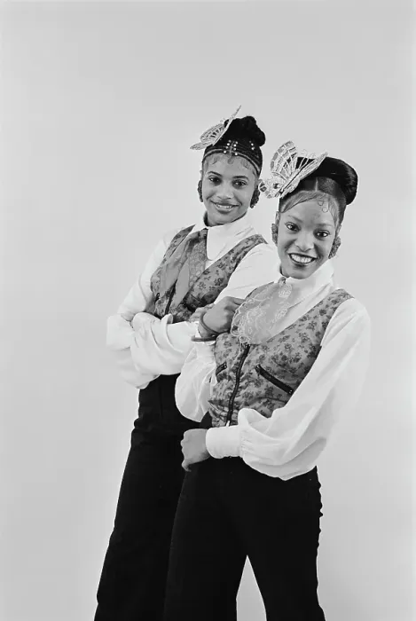 Framed Print : Lisa Jones And Pat Davis - Soul Train Dancers Framed Print : Lisa Jones And Pat Davis - Soul Train Dancers