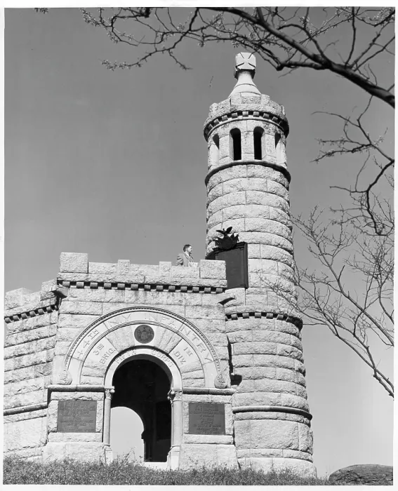 Framed Print : Little Round Top Memorial At Gettysburg, Pennsylvania Framed Print : Little Round Top Memorial At Gettysburg, Pennsylvania