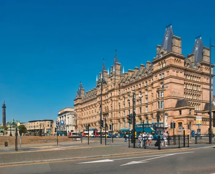 Framed Print : Liverpool, cityscape in Lime street Framed Print : Liverpool, cityscape in Lime street